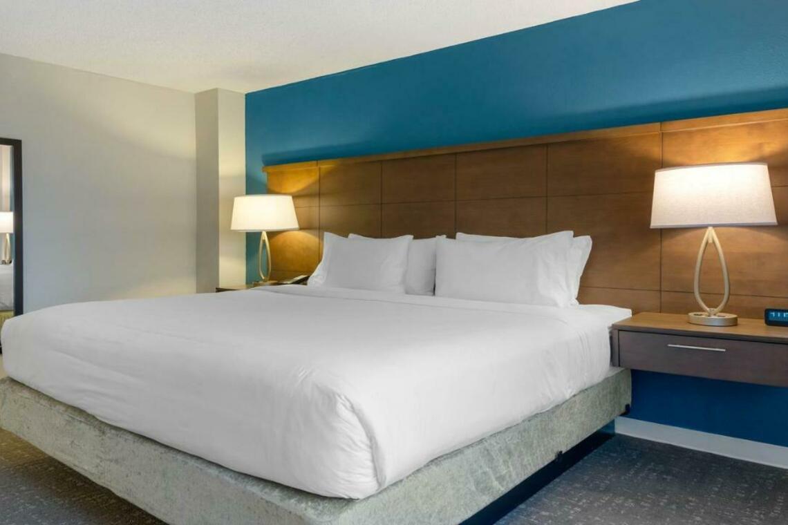 Staybridge Suites