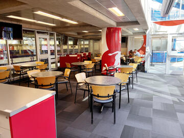 Oval Lounge